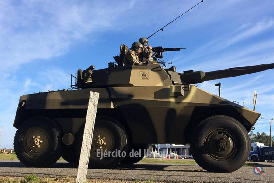 Vehículo blindado Engesa EE-9 Cascabel.  Foto: Ejército Nacional del Uruguay.