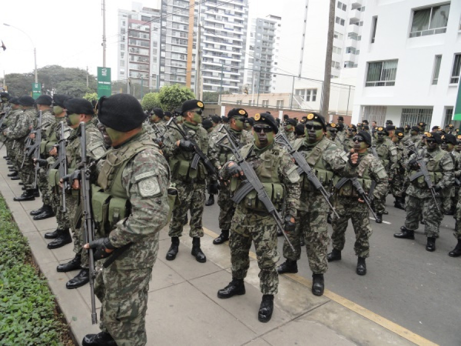 Fuerzas Especiales del Ejército del Perú en uniforme camuflado. Foto: Peter Watson