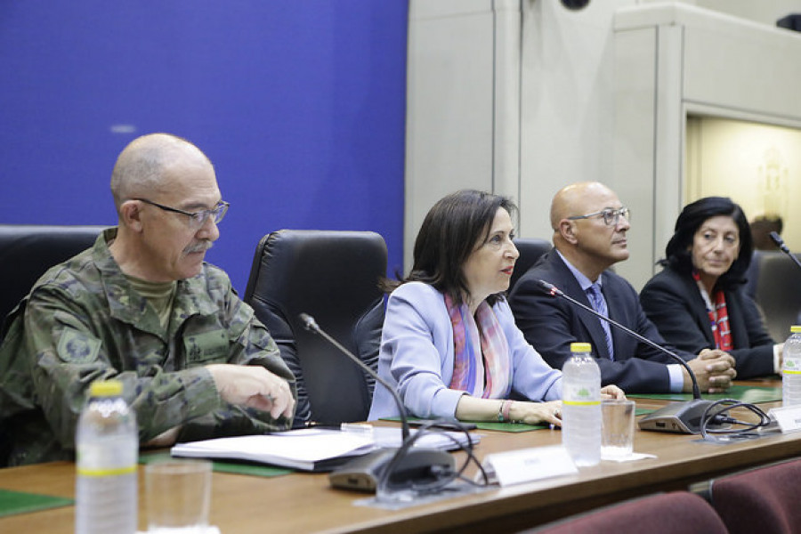Robles en una videoconferencia con los militares en el exterior. Foto: Ministerio de Defensa