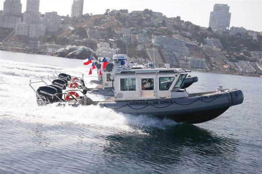 La Armada de Chile es usuario de lanchas Defender desde el año 2007. Foto: Armada de Chile