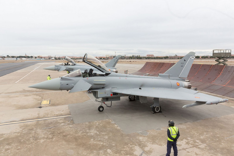 Imagen de los primeros dos Eurofighter de Airbus entregados al Ejército del Aire. Foto: Airbus Defence and Space