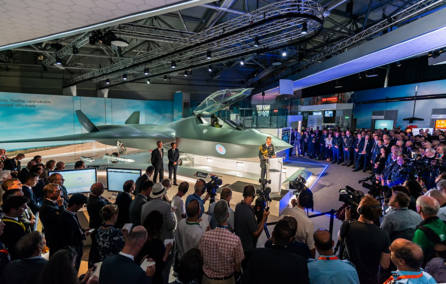 Presentación del mockup del caza de sexta generación BAE Tempest en FIA 2018. Foto: BAE Systems.