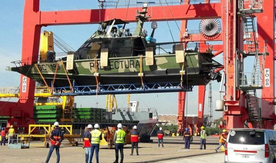 Una de las dos Shaldag que ya llegaron al país. Foto: Caballeros Dos Anclas Prefectura Naval