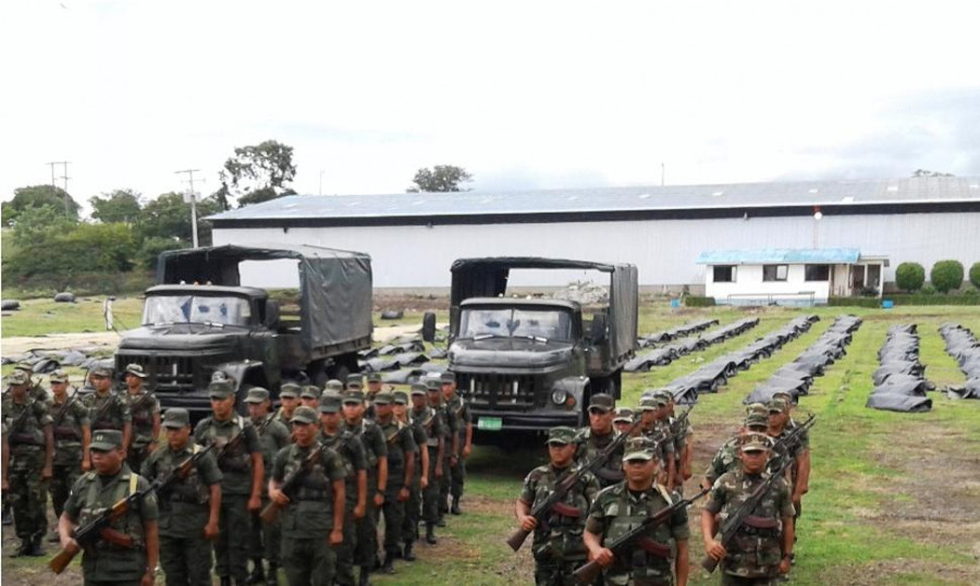 Imagen de archivo de los antiguos camiones del Ejército de Nicaragua. Foto: Ejército de Nicaragua.