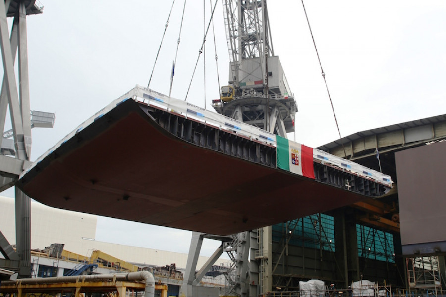 Puesta de la quilla del LHD italiano. Foto: Fincantieri