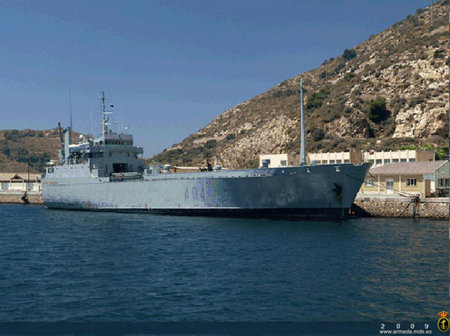 Buque de transporte ligero Martín Posadillo A-04. Foto: Armada