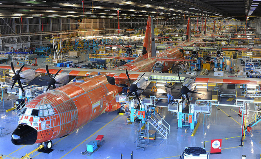 Línea de montaje de aviones C-130J. Foto: Lockheed Martin