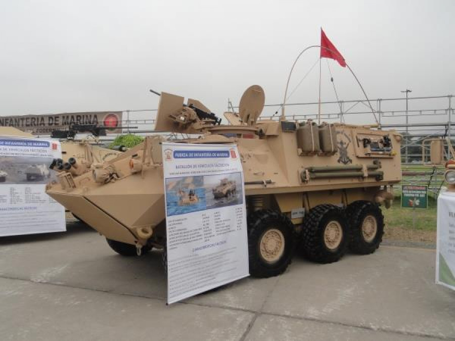 LAV II de la Marina de Guerra del Perú en la feria de Defensa Sitdef 2017, mayo de 2017, en el Cuartel General del Ejército del Perú. Foto: