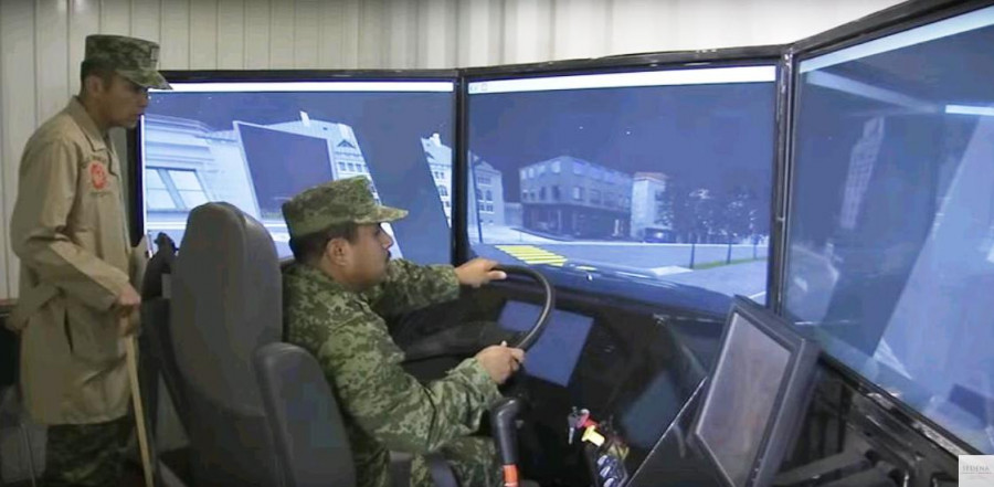 Simuladores de conducción  de vehículos militares. Imagen Sedena