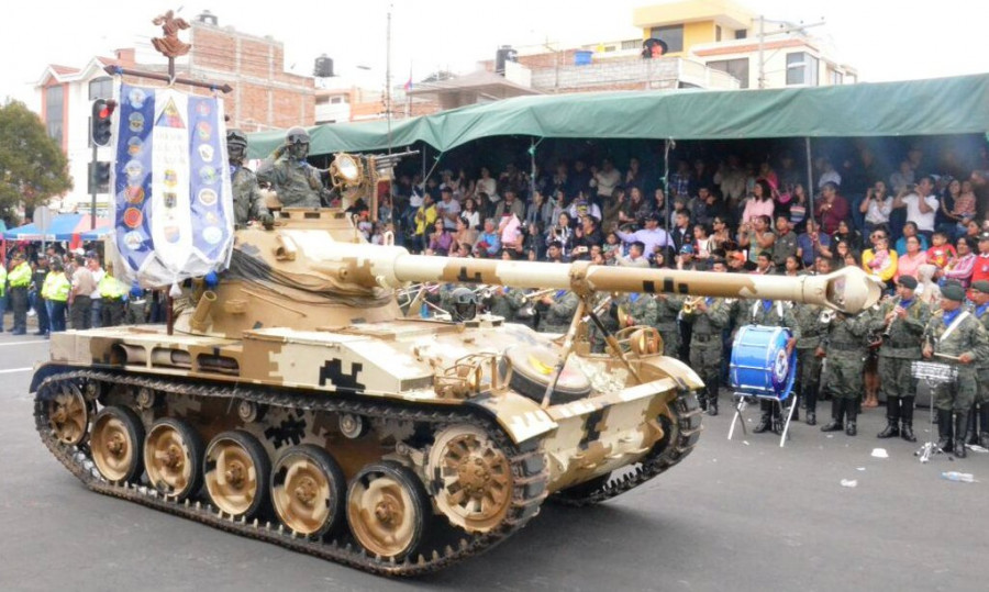 AMX-13, con su nuevo esquema de pixelaje. Foto: Ejèrcito del Ecuador