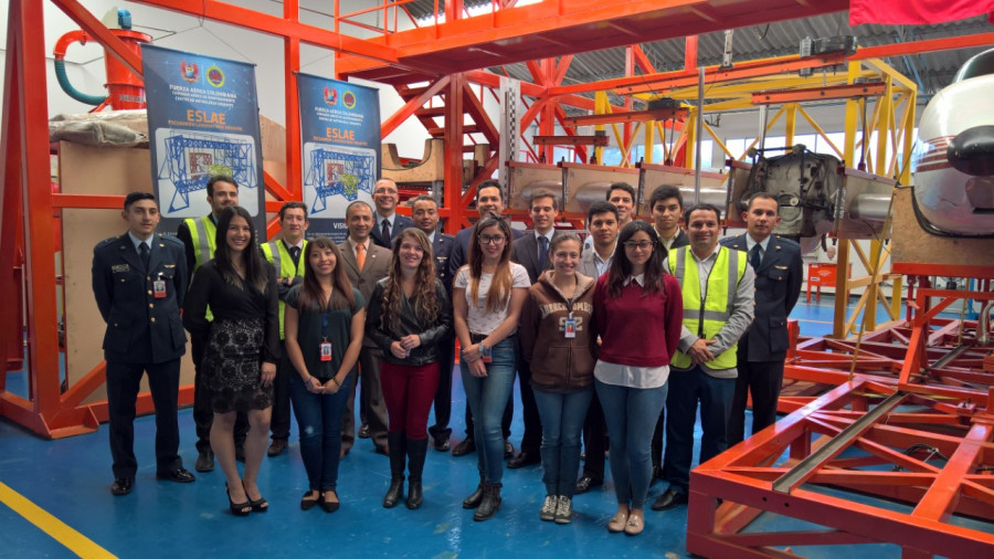 Grupo de trabajo del proyecto del banco de ensayos. foto FAC