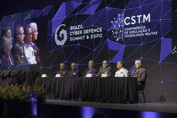 Autoridades militares prestigiam a abertura do 1st Brazilian Cyber Defense