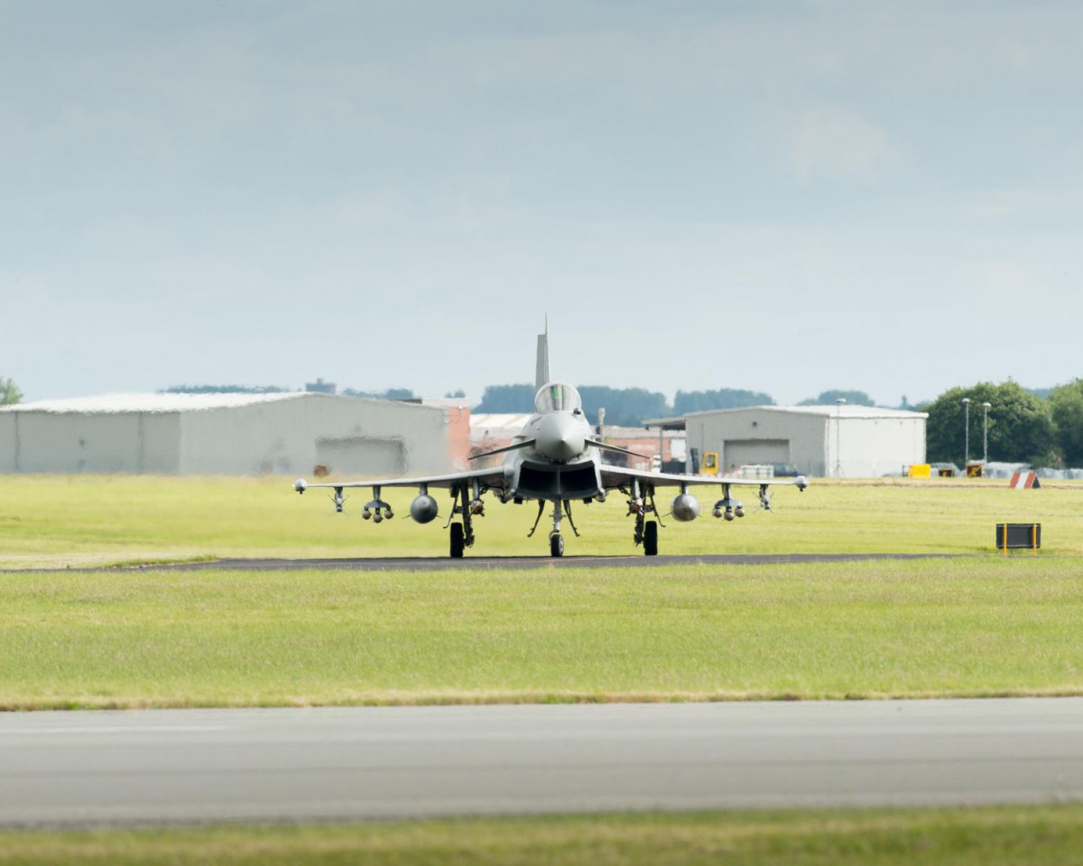 Caza Eurofighter con seis misiles Brimstone bajos sus alas. Foto: BAE Systems