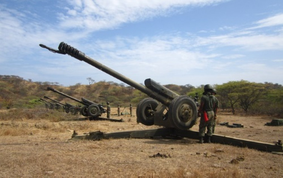 Obuses D-30 de la I División del Ejército del Perú en ejercicios de tiro en Tumbes, en el norte del Perú. Foto: Ejército del Perú.