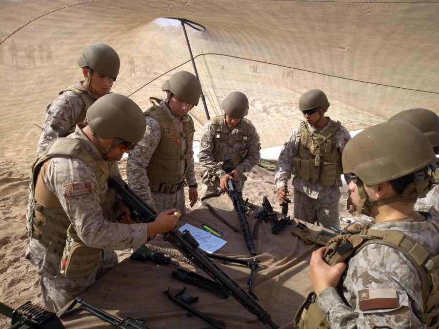 Instrucción de montaje de ametralladora Rheinmetall MG-3 de 7,62 x 51 mm. Foto: Ejército de Chile