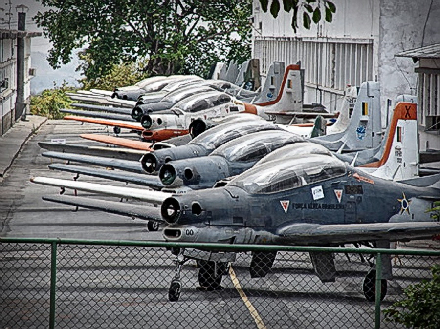 Unidades de T-27 tranformadas en aeronaves COIN. Foto: AirMod.