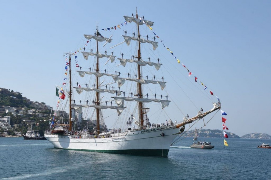 El buque escuela Cuauhtémoc´ BE-01 arribando al puerto de Acapulco. Foto: Secretaría de Marina de México.
