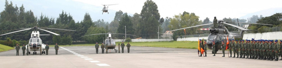 Los helicópteros entregados durante la ceremonia, foto Ministerio de la Defensa del Ecuador