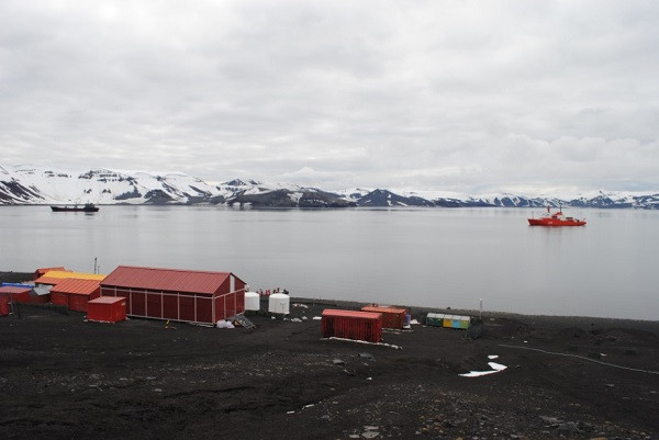 Vista de la base Gabriel de Castilla durante la campaña en la Antártida. Foto: Ejército de Tierra