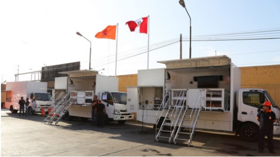 Camiones de simulación de sismos, donados por Japón. Foto: Instituto Nacional de Defensa Civil del Perú.
