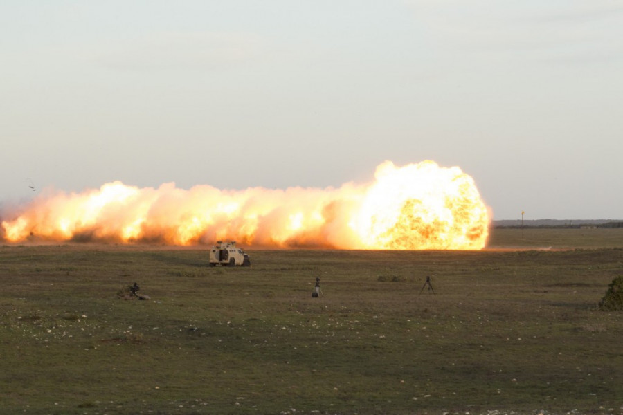 Sistema Plofadder 160 AT en el momento de la explosión. Foto: African Defence Review