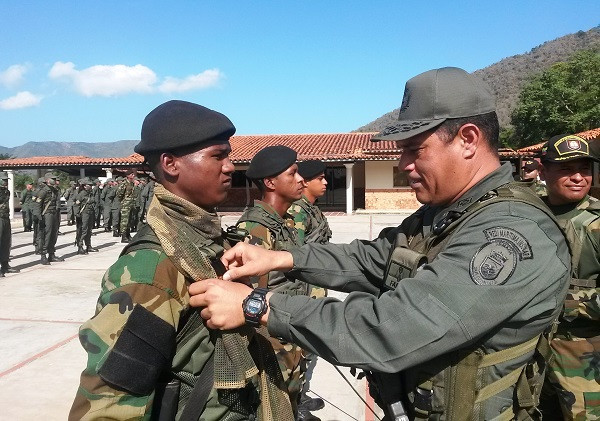 Graduación de las tropas de acción rápida. Foto: Comando de Guardacostas de la Armada de Venezuela.