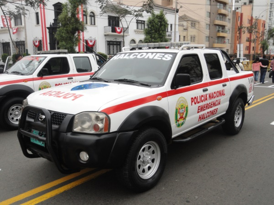 Camioneta pick-up doble cabina de la Policía Nacional del Perú en la Parada Militar 2016. Foto: Peter WatsonInfodefensa.
