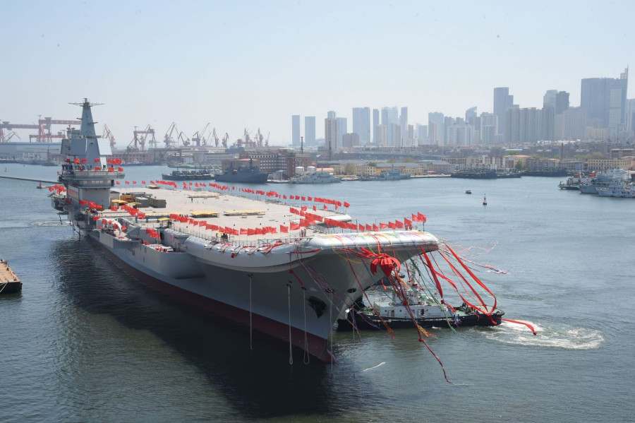 Portaaviones Shandong durante su botadura en abril de 2017. Ministerio de Defensa de China  Feng Kaixuan