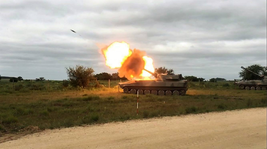 Obús autopropulsado 2S1 del Ejército uruguayo. Foto: Mario Silva.
