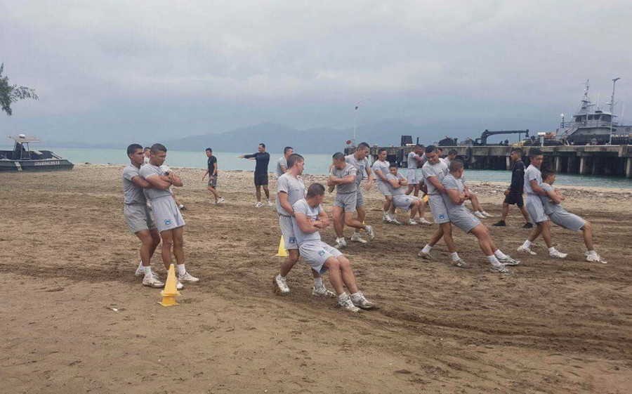 Cadetes de la Fuerza Naval de Honduras en proceso de capacitación. Foto: Secretaría de Defensa de Honduras.