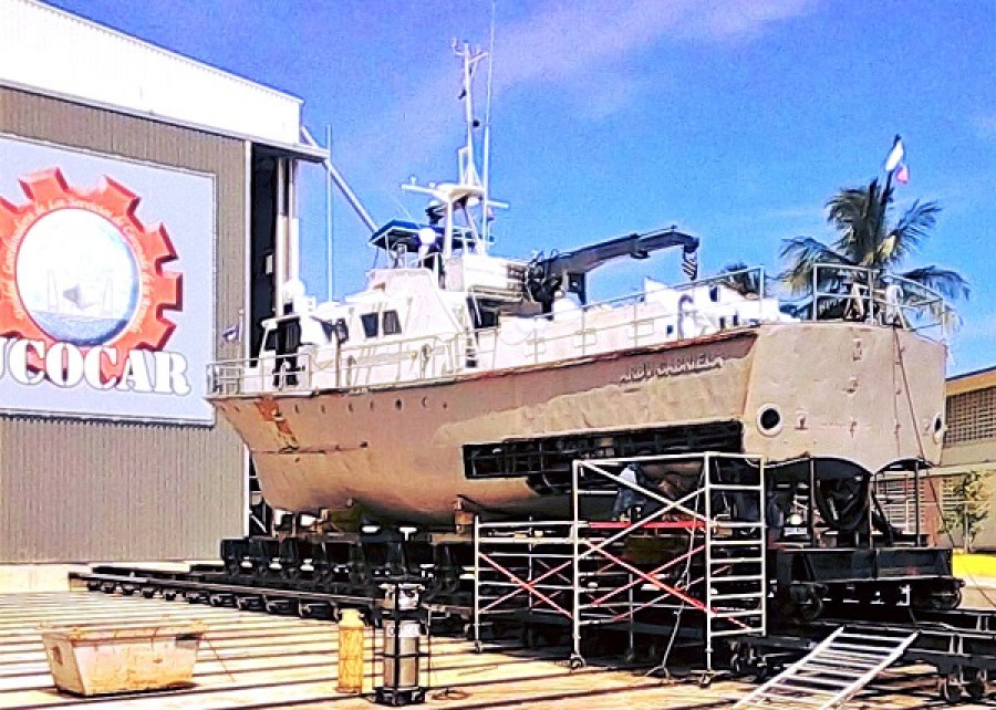 Lancha hidrográfica Gabriela´  LH-11 varada en el astillero de Ucocar en Puerto Cabello. Foto: Ucocar.