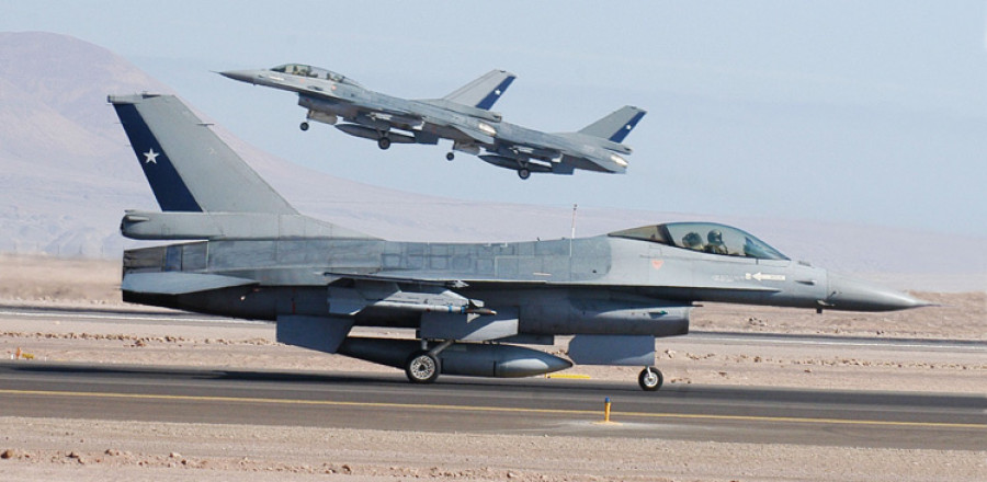 Cazabombarderos F-16 AM y F-16 BM Block 20 del Grupo de Aviación N°8. Foto: FACh