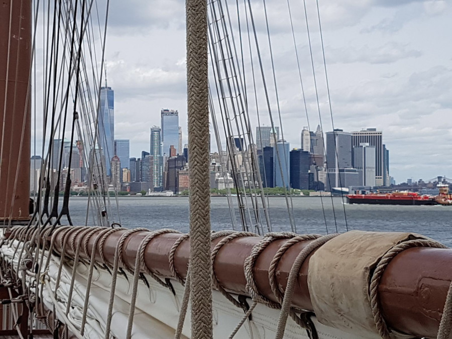 Elcano recala en Nueva York en su 89 crucero de instrucción. Foto: Armada