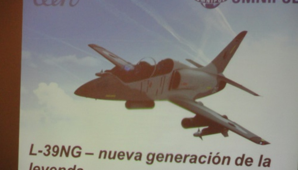 Slide de la presentación del L-39NG en el Seminario industrial de la Embajada de la República Checa. Foto: Peter Watson