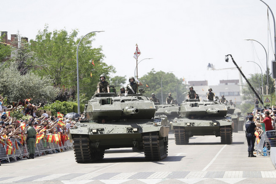 Carros de combate Leopardo 2E del Ejército. Foto: Ministerio de Defensa