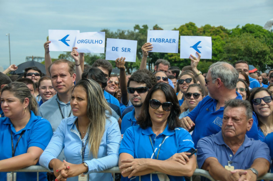Manter os empregos é a maior preocupação entre os funcionários da Embraer.
