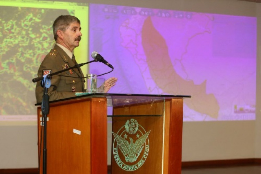 Presentación este mes del teniente general Miguel Alcañiz Comas en el COEN. Foto: Ministerio de Defensa del Perú