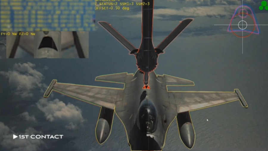 Imagen del primer contacto automático de repostaje en vuelo. Foto: Airbus Defence and Space