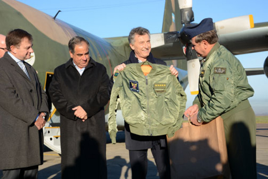 El presidente Mauricio Macri en El Palomar. Foto: Fuerza Aérea Argentina.