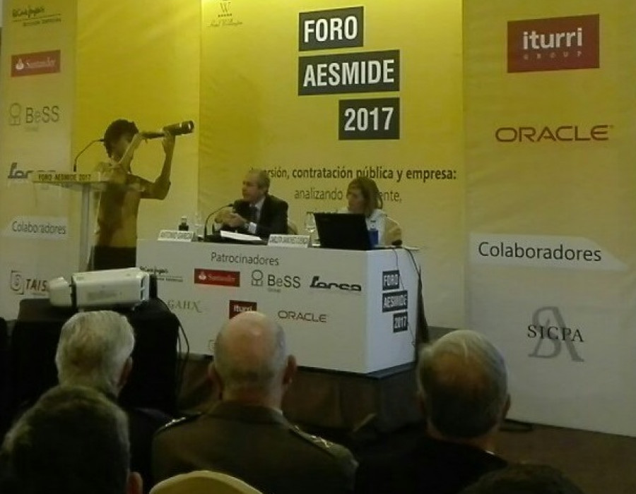 El director general de Política Comercial, Antonio García Rebollar, durante su intervención. Foto: Aesmide.