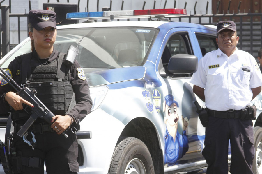 La contribución especial ha contribuido al equipamiento de la Policía. Foto: Policía Nacional Civil de El Salvador.