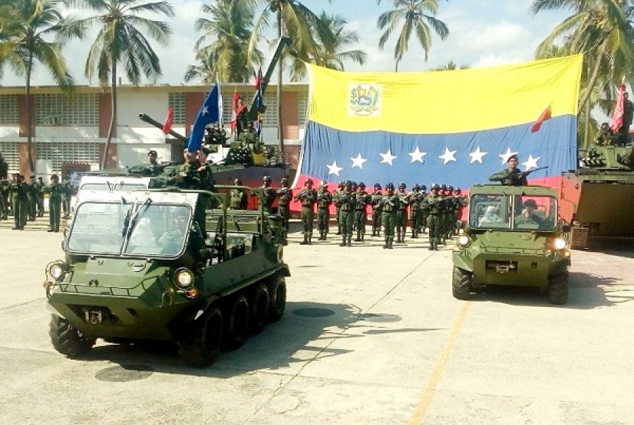 Vehículos Lynx exhibidos en la base naval de Puerto Cabello. Foto: Infantería de Marina de Venezuela..
