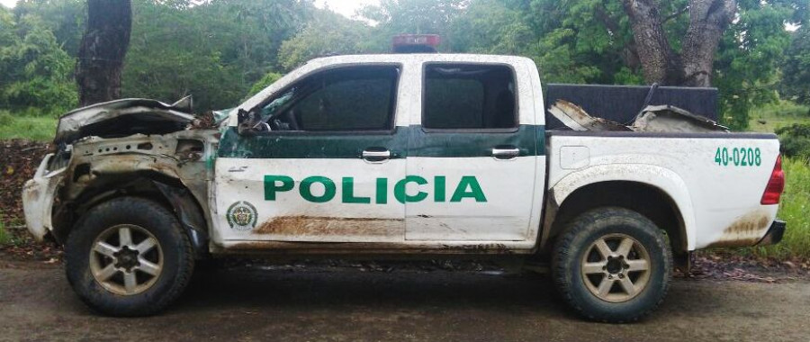 La patrulla impactada. Foto: Chicanoticias.com