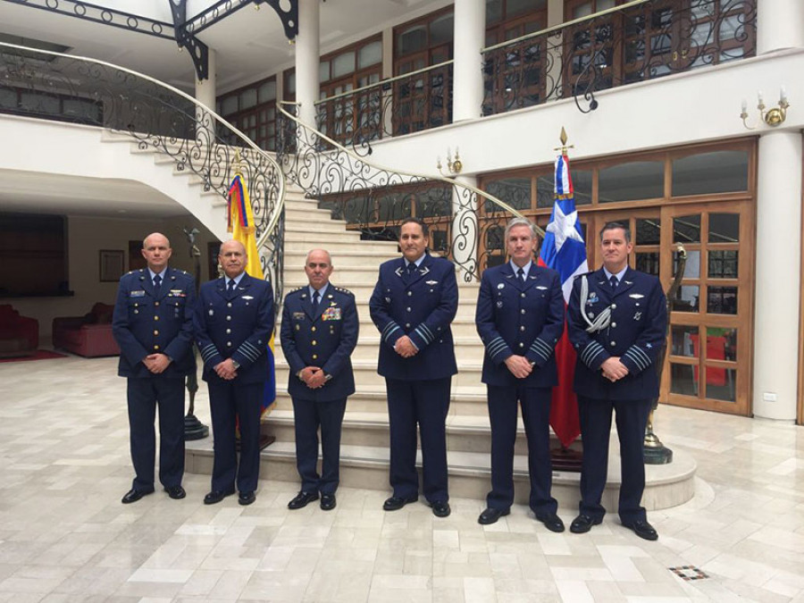 VI Reunión Bilateral entre Jefes de Estado Mayor de la FAC y FACh. Foto: FACh