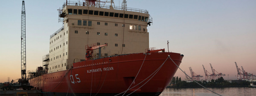 Almirante Irizar via Tandanor
