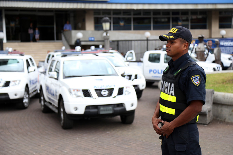 La Policía de Costa Rica ha implementado un plan de mantenimiento para extender la vida de sus patrullas. Foto: M. de Seguridad Costa Rica.