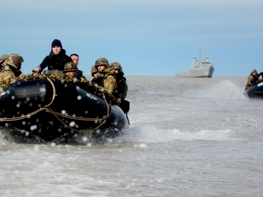 Incursión anfibia de infantes de Marina de Argentina y Chile. Foto: Armada Argentina