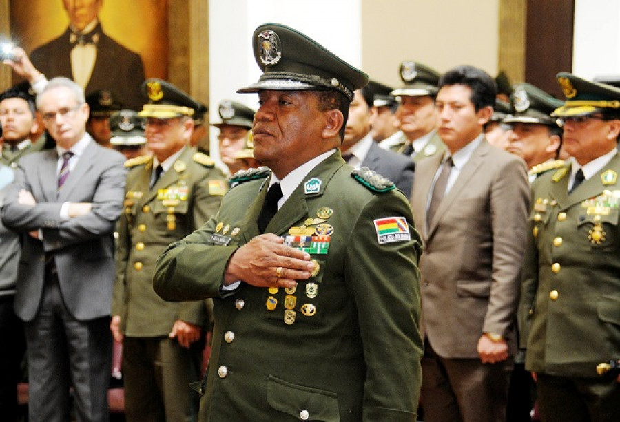 Bolivia Policia Cnel  De La Barra ABI