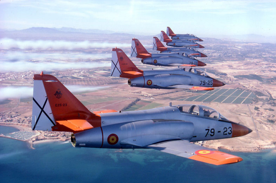 Avión de entrenamiento Aviojet C-101. Foto: Ejército del Aire