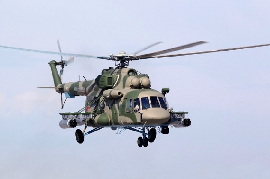 Helicóptero Mi-8AMTSh-V, con insgnias rusas, dotado de sistemas de armas. Foto: Russian Helicopters.